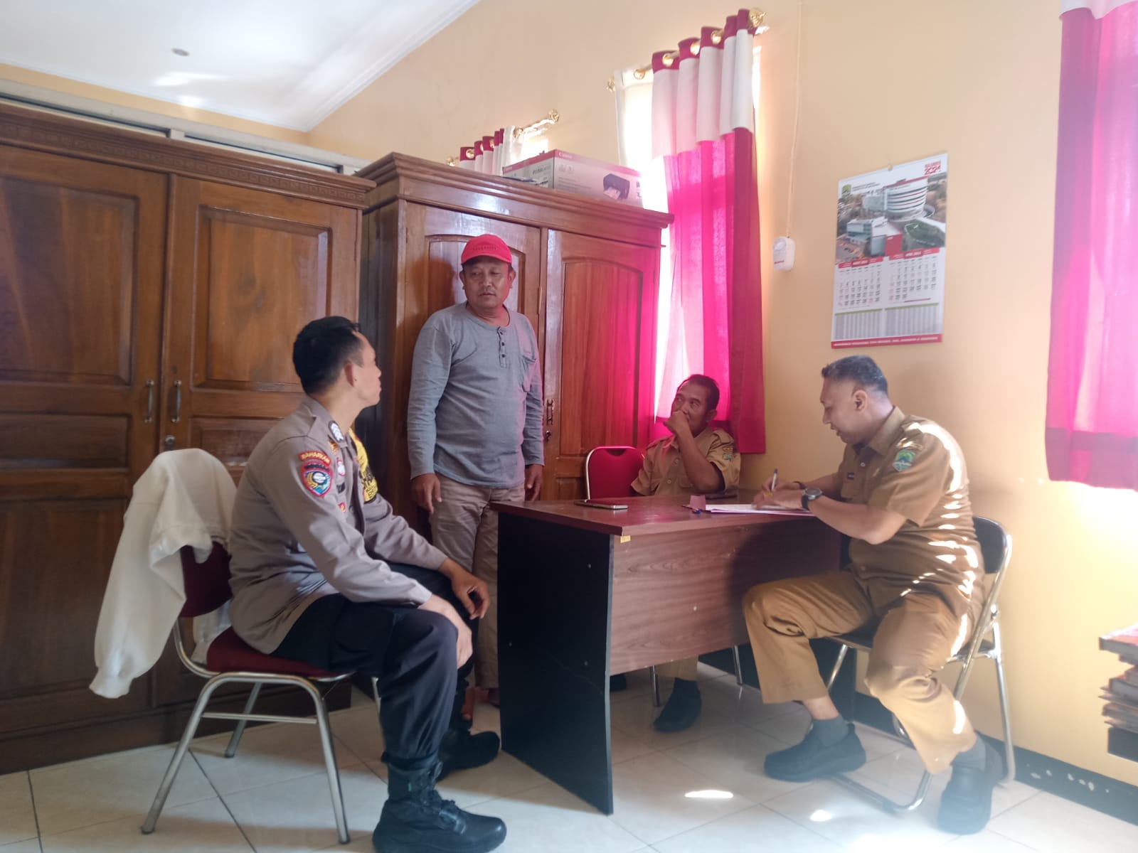 d0b82eca-e27b-4c95-aec8-a7b6ff164814